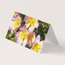 Placa dobrada de flores rosa e amarela
