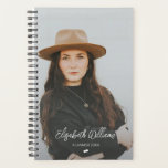 Planejador Personalizado de Planejamento de Fotogr<br><div class="desc">Planejador de Fotos Personalizado Contemporâneo,  moderno e elegante,  impresso por design,  que pode ser personalizado com seu texto. Clique no botão "Personalizar" e use nossa ferramenta design para modificar este modelo. Veja a Design de Arte Gráfica para outros produtos que combinam com este design!</div>