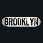 Plataforma do skate de Brooklyn<br><div class="desc">Plataforma do skate de Brooklyn perto: Plataforma do skate da monge de PiratesofBrooklyn Brooklyn da coleção do "Condado de Kings" perto: Cor de madeira da plataforma do bordo americano do dobra-Norte de PiratesofBrooklyn 7: Branco/preto ** o conselho completo da ordem ** - inclui caminhões, as rodas dos naturais de Ricta,...</div>