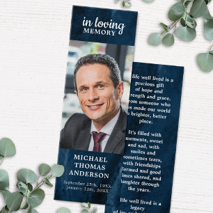 Poema do Memorial Moderno Blue Marble Funeral