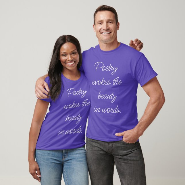 Poesia Evoca Camisa Escura Básica (Unissex)