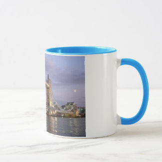 Ponte da torre da caneca de café de Londres
