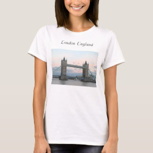 Ponte de Londres no t-shirt das senhoras