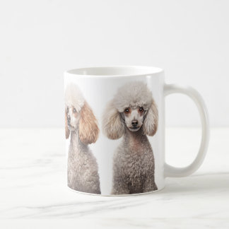 Poodle ama caneca de café