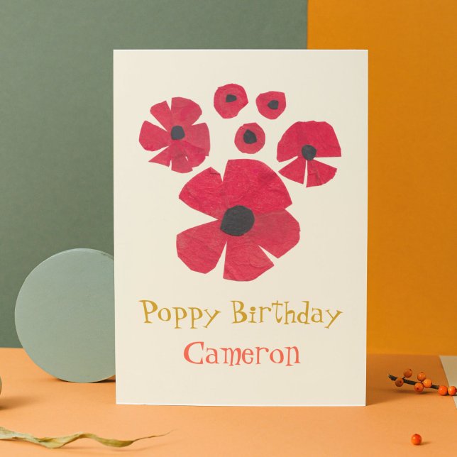 Poppies do Meio-Século Diversos Cartão de Saudação (This birthday card features a bunch of vintage-inspired red poppies and reads, "Poppy Birthday.")