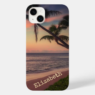 Pôr do Sol Adorável na Praia com Palmeira
