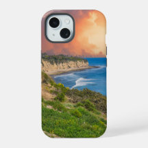Pôr do sol em ponta em Malibu