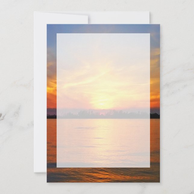 Pôr do sol no oceano com sobreposição de Vellum fa (Frente)