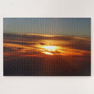Por do sol no quebra-cabeça de serra de vaivém d