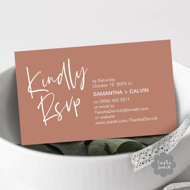 Por favor, responda ao convite de casamento minima (Kindly RSVP Modern Minimalist Wedding Dinner Invites Reminder Enclosed Card Phone Email Earthy Brown)
