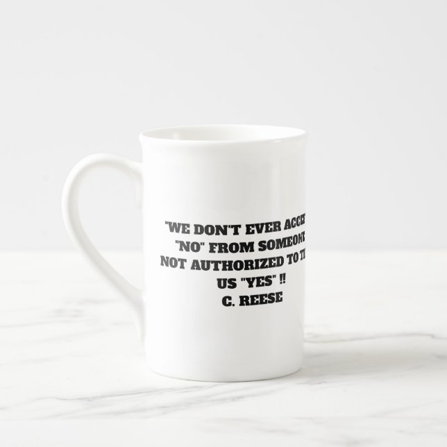 PORCELANA CANECA DE CAFÉ (Esquerda)