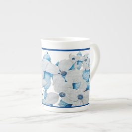 Porcelana Flores de Dogwood em uma caneca chinesa óssea