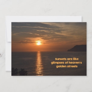 Pôrs do sol como vislumbres das ruas Ouros do cé