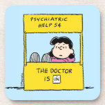 Porta-copo Amendoins | Lucy & the Doctor In<br><div class="desc">A Lucy é a rapariga magricela,  mandão e opinada que aborrece a maioria dos outros personagens da banda desenhada,  particularmente o Linus e o Charlie Brown. Veja este design de amendoins bonitinho com Lucy e seu ponto de orientação.</div>