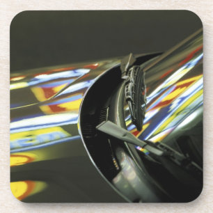 Porta-copo Ásia, Malásia, Melaka. Reflexões neon no carro