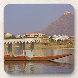 Porta-copo Barco pequeno, Lago Pichola, Udaipur, Índia.