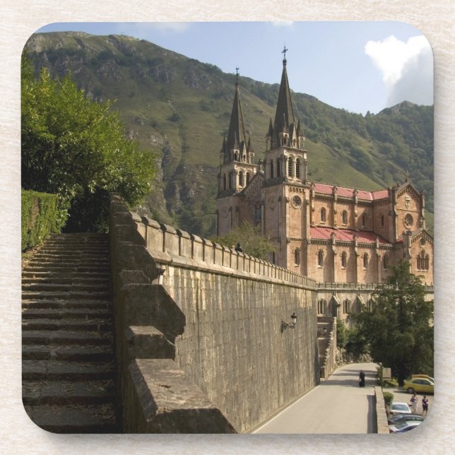 Porta-copo Basílica de Covadonga, noroeste da Espanha. (Frente)