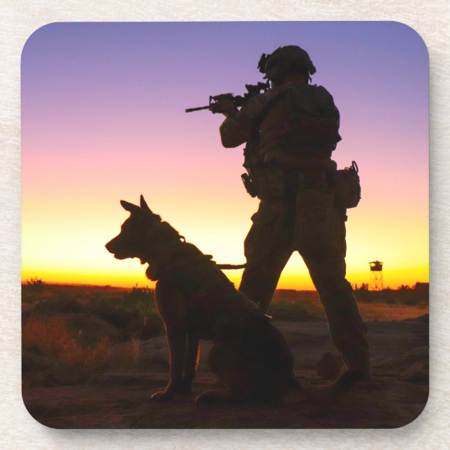PORTA-COPO CÃO DE TRABALHO MILITAR DOS EUA (Frente)