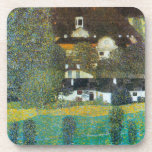 Porta-copo Castelo de Kammer no Attersee II por Gustav Klimt<br><div class="desc">Schloss Kammer no Attersee,  II (1909) por Gustav Klimt é uma pintura simbolista de arte fina da Era Vitoriana antiga. Uma vista externa de um castelo (uma antiga fortaleza). Há grandes árvores crescendo nos jardins que rodeiam a casa.</div>