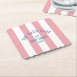 Porta-copo De Papel Bach Club Blue Crest Pink Cabana Stripe<br><div class="desc">As portas copos de papel do Bach Club são perfeitas para a sua festa de solteira de tema do clube de praia no jardim, na piscina ou na praia... Listras de cabana cor-de-rosa com crista de bares personalizada e distante azul. Personalize com os detalhes da sua solteira... ano, praia e...</div>