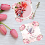 Porta-copo De Papel Bonito Chá de fraldas De Rapariga Floral Rosa-Rosa<br><div class="desc">Descubra o encantador encanto da nossa coleção botânica "BeauLinda Chá de fraldas Rosa Rosa-Rosa-Rosa-Rosa-Rosa". Mergulhe na elegância de um cisne capturado no seu momento mais impressionante, asas se espalham e cauda tocaram numa exibição graciosa. Flores cor-de-rosa delicadas adornam os quatro cantos, ao redor do cisne com um tributo de beleza....</div>