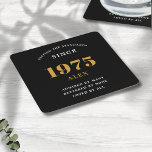 Porta-copo De Papel Quadrado 50º Aniversário Nome 1975 Chic Dourado Negro Elega<br><div class="desc">Portas copos de papel personalizadas, pretas e Douradas, de 50º aniversário - Elegância de Celebração. Comemore um aniversário de marcos com nossas portas copos de papel de 50º aniversário, de alta qualidade e estilo. Extremamente desenhadas com um impressionante esquema preto e dourado, estas portas copos adicionam um toque de luxo...</div>
