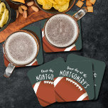 Porta-copo De Papel Quadrado American Football Dark Green<br><div class="desc">As portas copos de papel personalizáveis apresentam um futebol americano em verde escuro e as palavras "É o Dia do Jogo!" juntamente com o seu sobrenome. Mais cores e itens correspondentes em nossa loja.</div>