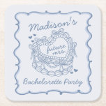 Porta-copo De Papel Quadrado Bachelorette de Bolo Retro Cardíaco com Arco Azul<br><div class="desc">É uma doce celebração com esta Coleção de Bolo Retro Coquette. Este conjunto de arcos de coquetes apresenta um bolo de coquetes em forma de coração pintado, enfeitado com arcos de coquetes e gelados de borboletas doces, capturando a essência do romance clássico. Esta coleção adiciona uma vibração divertida a qualquer...</div>