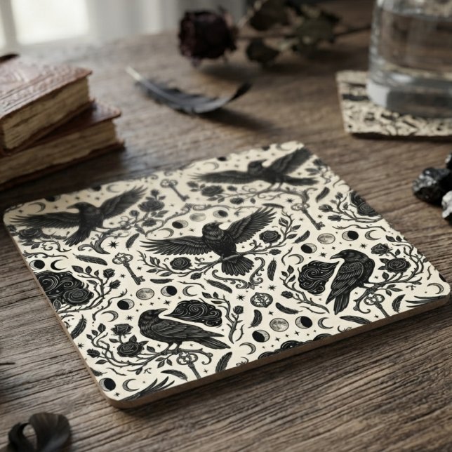 Porta-copo De Papel Quadrado Bárbara Corvo Barroco de Ônix (Gothic raven chipboard coaster for dark academia birthday celebrations)