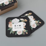 Porta-copo De Papel Quadrado Boho Blooms Modern Floral Wedch Monograma<br><div class="desc">As portas copos de boho chic apresentam uma borda de aquarela quadrada de folhagem botânica verde de sábado e flores de tons de terra pastel em tons de pêssego, marfim e branco, moldando suas iniciais ou monograma e data de evento em letras modernas. Projetado para coordenar com nosso casamento e...</div>