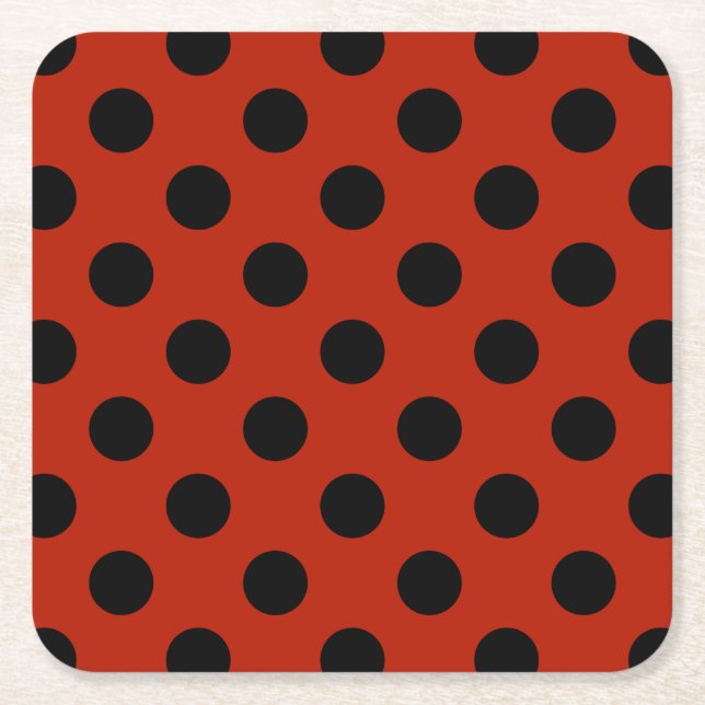 Porta-copo De Papel Quadrado Bolinhas pretas em vermelho (Frente)