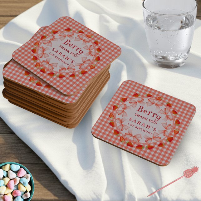 Porta-copo De Papel Quadrado Coquette Berry First Birthday Red Gingham  (Coquette Berry First Birthday Red Gingham Square Paper Coaster)