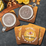Porta-copo De Papel Quadrado Dia do Jogo de Futebol<br><div class="desc">As portas copos americanas de jogos de futebol apresentam uma bola de futebol através das miras das listras marrom a douradas e da sua personalização. CORRESPONDENTE a itens na nossa coleção.</div>