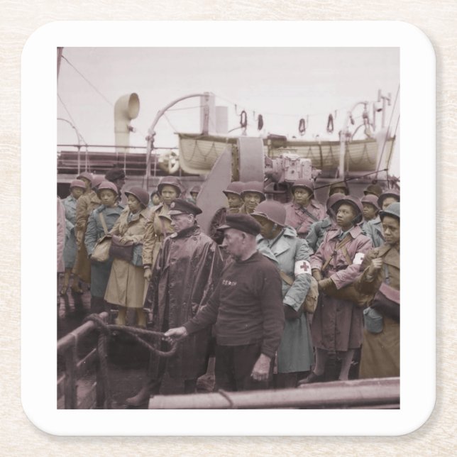 Porta-copo De Papel Quadrado Enfermeiras Afro-Americanas no Navio de Transporte (Frente)