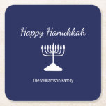 Porta-copo De Papel Quadrado Feliz Hanukkah Simple Menorah Blue<br><div class="desc">Feliz Feriado Azul de Hanukkah,  porta copos com uma simples menorah branca e design de tipografia. Com a inscrição personalizável branca,  você pode adicionar suas próprias informações. Uma peça festiva para celebrar com amigos e entes queridos.</div>