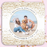 Porta-copo De Papel Quadrado Foto de Glitter Dourada Personalizada para Casamen<br><div class="desc">Adicione o toque final ao seu casamento com estas elegantes portas copos de casamento de fotos personalizadas. Perfeito para o seu casamento após festa e recepção, e como favores de casamento para os seus hóspedes. Personalize esta porta copos de casamento de cachorro fotográfico com sua foto favorita de casamento, seu...</div>