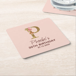 Porta-copo De Papel Quadrado Monograma de letra P dourada com rosas cor de rosa