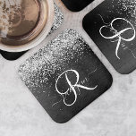 Porta-copo De Papel Quadrado Monograma do Sparkle Preto com Glitter de Prata Pe<br><div class="desc">Personalize facilmente esta elegante design de porta copos de de papel quadrado,  moda,  com brilho prateado bonito num fundo metálico escovado preto.</div>
