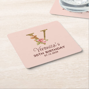 Porta-copo De Papel Quadrado Monograma Dourado Letra V com Rosas Rosa Beijo