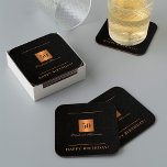 Porta-copo De Papel Quadrado Nome de 50 anos de ouro negro de 50 anos<br><div class="desc">festa de aniversário de 50 anos de idade, elegante aparência de couro preto (IMPRESSO, NÃO REAL LEATHER), porta copos de papel personalizada com um quadrado metálico falho dourado e personalizado qualquer marco etário, texto e assinatura de nome. Adequado como suprimento de parte, obrigado a favor ou como salvamento da data....</div>