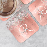 Porta-copo De Papel Quadrado Nome do Monograma do Glitter Metálico Brutado Dour<br><div class="desc">Personalize facilmente esta moda design de porta copos de de papel chic com brilho prateado bonito num fundo metálico escovado de rosa dourado.</div>