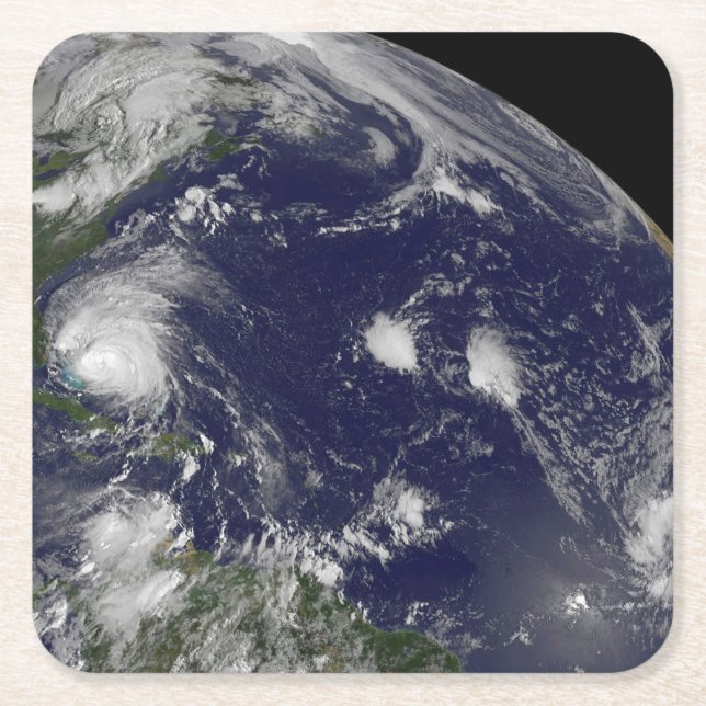 Porta-copo De Papel Quadrado O Furacão Irene Se Movendo Através Das Bahamas. (Frente)