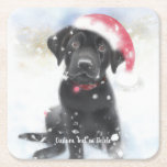 Porta-copo De Papel Quadrado Texto personalizado do Black Lab Puppy no Papai No<br><div class="desc">Um conjunto super fofo de portas copos com uma renderização de aquarela de um filhote de laboratório preto vestindo um chapéu de Papai Noel. Ou você pode substituir por sua própria foto. Adicione seu texto para personalizar. Perfeito para Mães/Pais de laboratório e amantes de cães.</div>