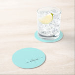 Porta-copo De Papel Redondo Aqua Blue Teal Modern Script Girly Monographic Nam<br><div class="desc">Portas copos De Papel De Nome Simples De Script De Teal Azul Aqua. Isso faz a formatura perfeita,  aniversário,  casamento,  chá de panela,  aniversário,  chá de fraldas ou presente de festa de solteira para alguém que ama luxo de vidro e estilos quíticos.</div>