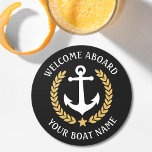 Porta-copo De Papel Redondo Bem-vindos a bordo do nome do barco Anchor Dourado<br><div class="desc">Um conjunto na moda náutico de portas copos de papel com temas de boas-vindas a bordo e seu nome de barco, nome de família ou outro texto desejado. Possui uma âncora de barco personalizada, com folhas de ouro estilo laurel e uma estrela em preto ou personalize facilmente a cor base...</div>
