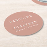 Porta-copo De Papel Redondo Casamento com Máquina de Máquina de Rosa Dusty Ret<br><div class="desc">Porta copos de papel redondo de casamento personalizado de fonte minimalista retrorreflectora em Rosa com tipografia branca</div>