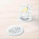 Porta-copo De Papel Redondo Casamento de destino grande dia se afasta do ocean<br><div class="desc">Projetada para coordenar Lea Delaveris com a coleção Big Day Getaway,  esta porta copos azul clara de aquarela pode ser usada para qualquer celebração de casamento de destino. Ele apresenta um nome e uma data personalizáveis juntamente com o divertido tratamento do tipo "grande dia de fuga".</div>