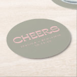 Porta-copo De Papel Redondo Casamento Moderno Rosa Verde-Rosa-Rosa-Personaliza<br><div class="desc">Uma porta copos de casamento chic com um fundo verde de sábio macio com tipografia inspirada na safra, em rosa-pincelado. Personalizável com nomes e data, esta design elegante é perfeita para recepções de casamento, chás de panela ou comemorações de aniversário. Um favor ou guarde na moda para os hóspedes se...</div>