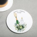 Porta-copo De Papel Redondo CHÁ DE FRALDAS REMY Poppin Botles<br><div class="desc">A coleção Remy apresenta um excelente design que é perfeito para um chá de fraldas "Poppin' Bottles". Apresentando uma espantosa garrafa de champanhe e uma delicada garrafa de bebê, juntamente com uma intrincada camada de água verde, esta coleção cria uma bela e memorável estética que certamente impressiona e encanta todos...</div>