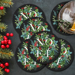 Porta-copo De Papel Redondo NoEL Berries Greenery Black Holiday<br><div class="desc">A palavra NOEL entre as folhas e as bagas de inverno em fundo preto (ou qualquer cor),  estas portas copos de papel são elegantes para qualquer ocasião de Natal de férias. CORRESPONDENDO a itens na nossa loja.</div>